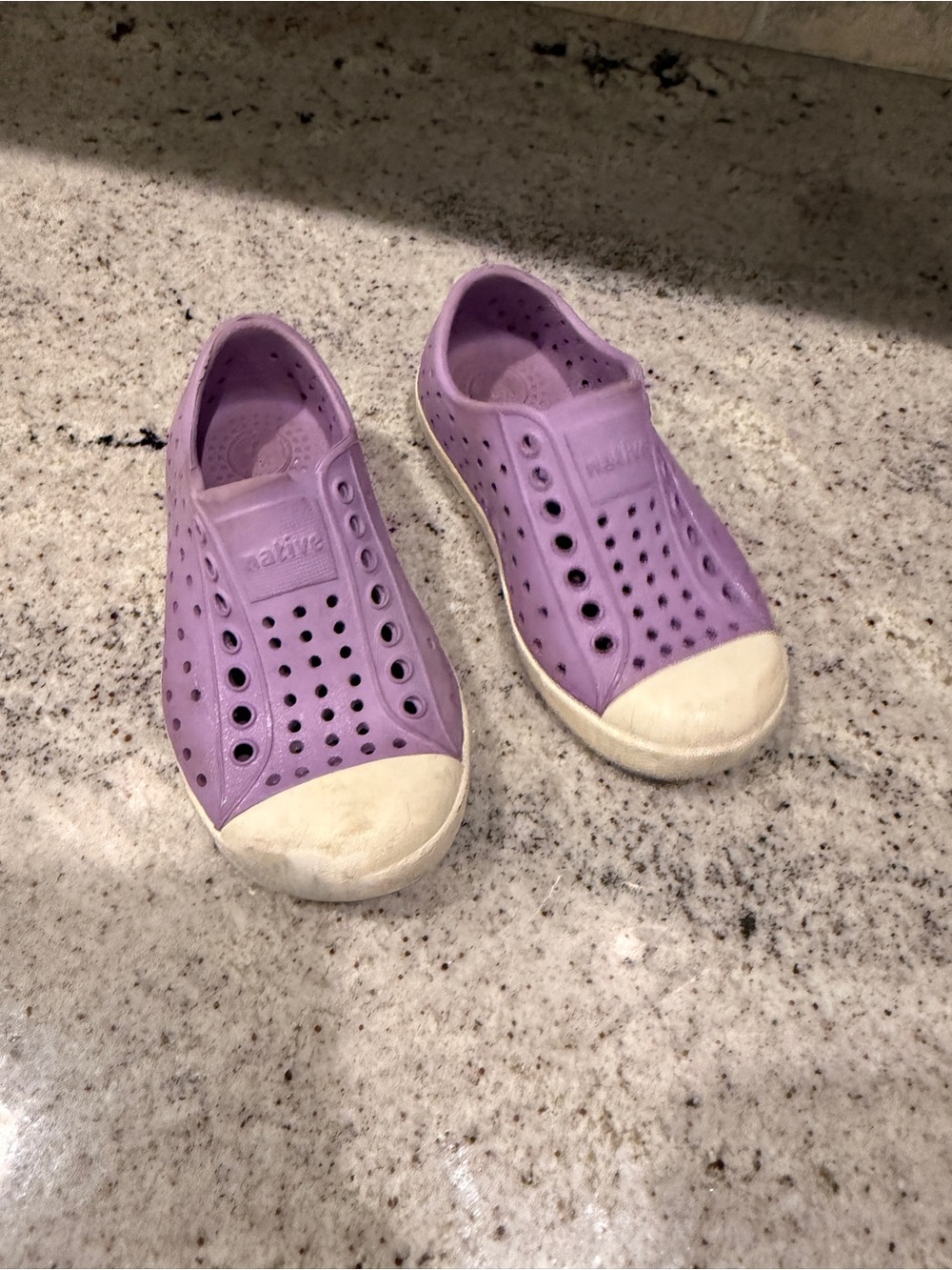 Native Kids Water Slip-Ons in Lavender with White Toecap Size 8